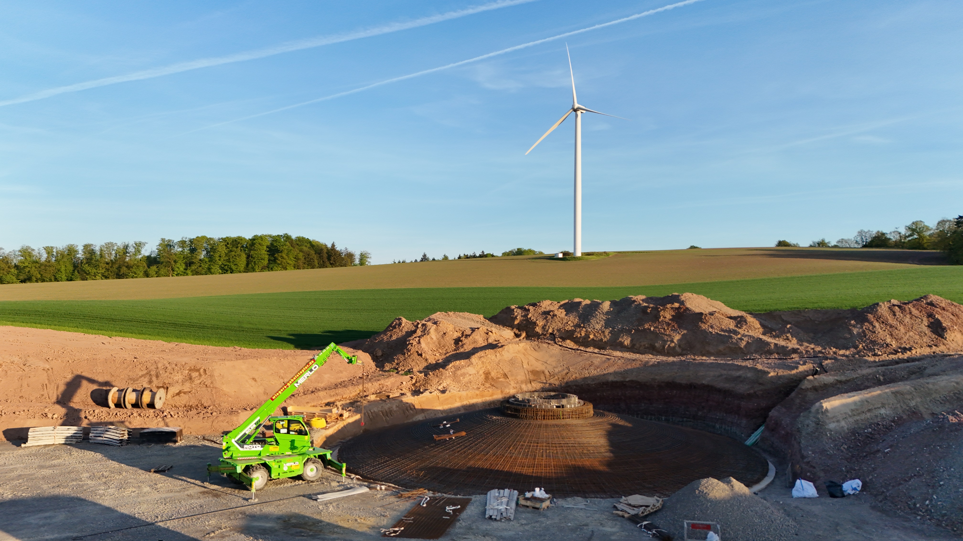Fundament und Netzanschluss